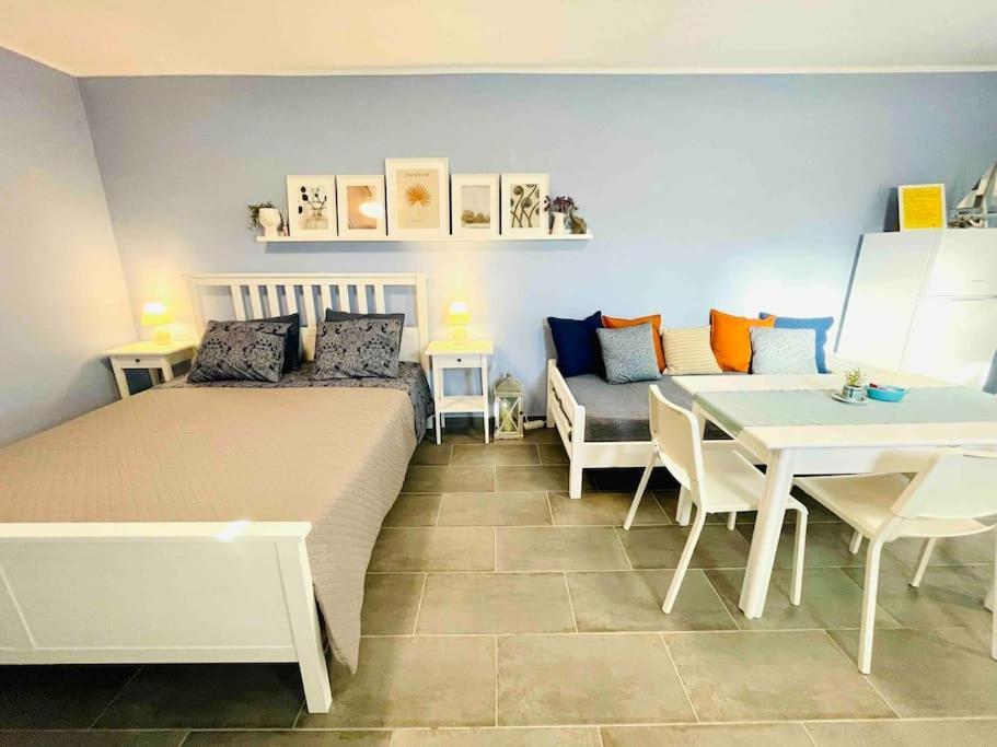 Cozy, Newly Renovated Apartment In Gavrio. Eksteriør bilde